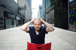 Paweł Domagała: Nie jestem zawodowym tekściarzem [WYWIAD]