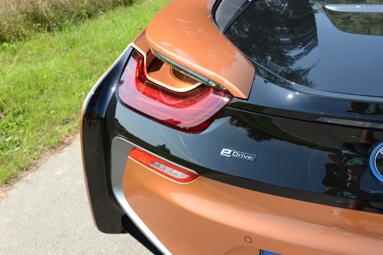 BMW i8 Roadster