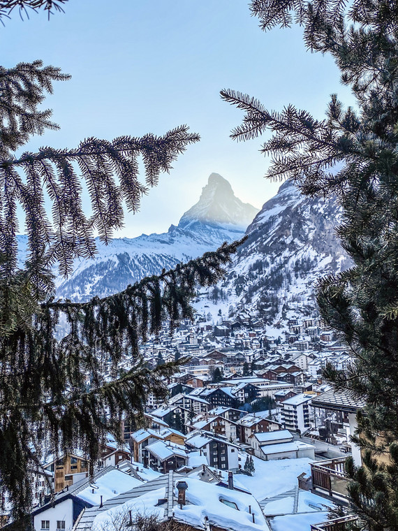 Zermatt, widok na miasto i Matterhorn