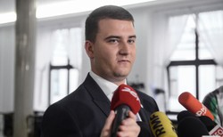 Misiewicz w radzie nadzorczej Polskiej Grupy Zbrojeniowej zgodnie z prawem? Ekspert wyjaśnia