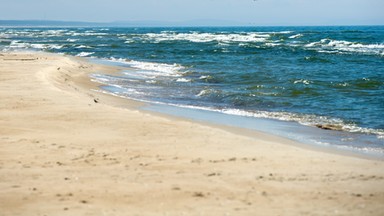 Niewybuchy na plaży w Mielnie. Policja zabezpieczyła pociski