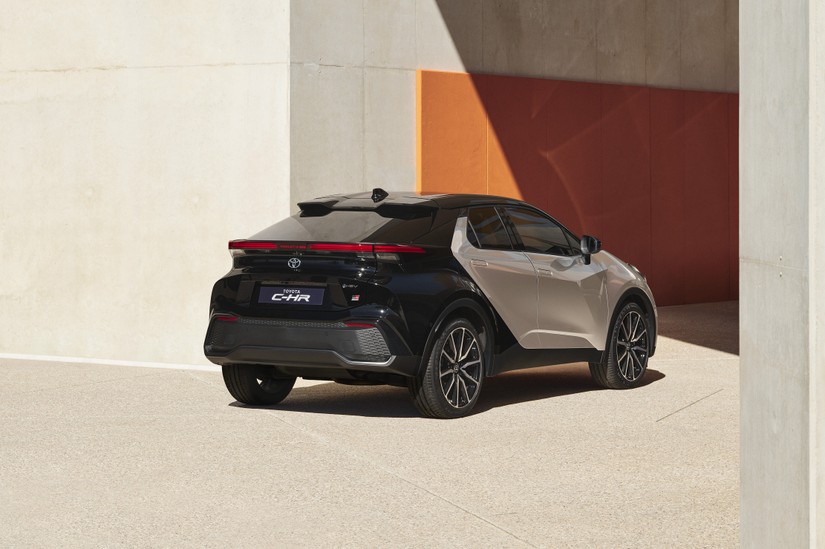 Toyota C-HR - zdjęcie poglądowe