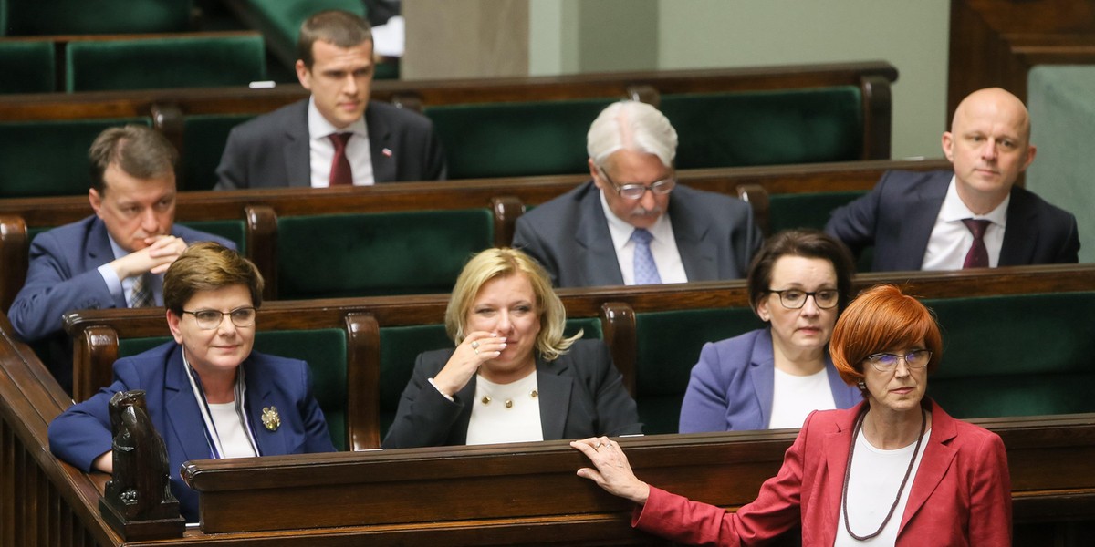 Elżbieta Rafalska, Beata Szydło, Beata Kempa, Anna Zalewska, Mariusz Błaszczak, Witold Waszczykowski, Paweł Szałamacha, Witold Bańka