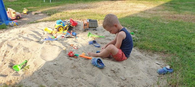 Dziś Dawidek jest pogodnym, energicznym chłopcem, bardzo przywiązanym do swojego taty.