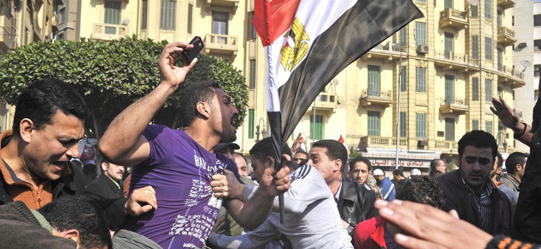 Tysiące ludzi znów na kairskim placu Tahrir