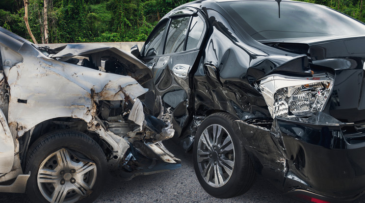 Súlyos baleset Kecskemétnél, két autó rohant egymásba /Illusztráció: Pexels 