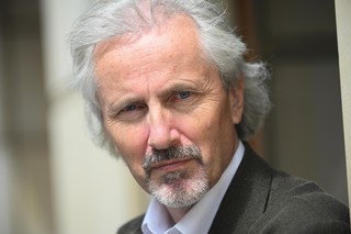 Podatek wojenny to nie żart. Ekspert wyjawia, gdzie w Sejmie jest 'partia wojny' [WYWIAD]