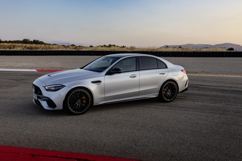 Mercedes-AMG C 63 S E Performance