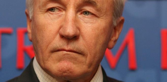 Płk Edmund Klich, były akredytowany przy MAK, a obecnie szef Państwowej Komisji Badania Wypadków Lotniczych, rozważa start do Senatu w najbliższych wyborach parlamentarnych.