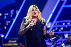 Fani czekają na film o Beacie Kozidrak. Gwiazda stawia tymczasem twarde warunki