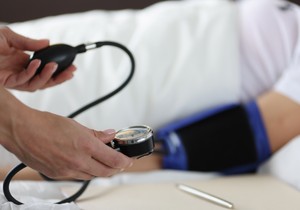  Osim hipertenzije, postoje i druga stanja koja mogu da budu uzrok povišenog pritiska ujutru