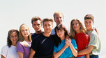 Obsada serialu "Beverly Hills 90210". Shannen Doherty trzecia od prawej