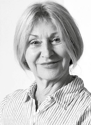 Danuta Kłosek-Kozłowska, prof. dr hab. inż. architekt – urbanista, historyk urbanistyki i konserwator, pracownik naukowy w Zakładzie Dziedzictwa Architektonicznego i Sztuki na Wydziale Architektury Politechniki Warszawskiej, przewodnicząca komisji ds. dziedzictwa miast Europy Środkowej i Wschodniej Międzynarodowej Rady Ochrony Zabytków i Miejsc Zabytkowych; ekspert ds. oceny nominacji na listę światowego dziedzictwa UNESCO