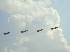 Rosyjska prasa: Nasze rakiety i samoloty poradzą sobie z czołgami USA