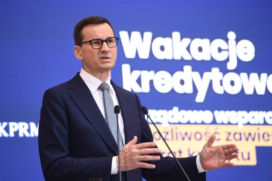 Wakacje kredytowe, to program rządowy, ale realizowany z pieniędzy banków. Premier apeluje, aby ich nie żałować