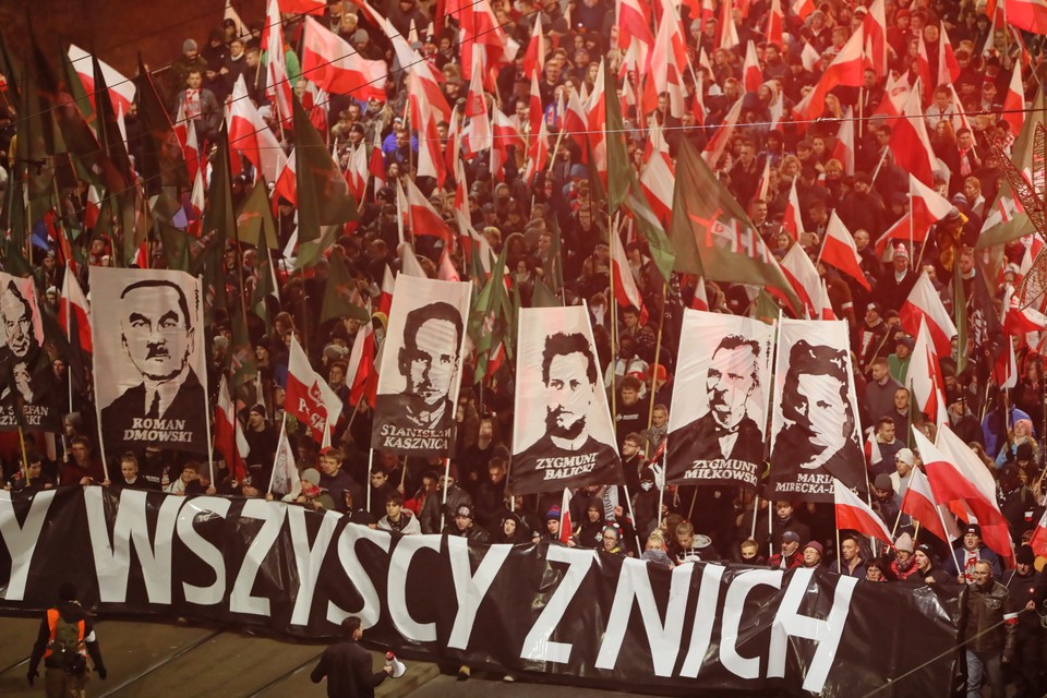 Marsz Niepodległości na ulicach Warszawy. Nawet 200 tys. uczestników