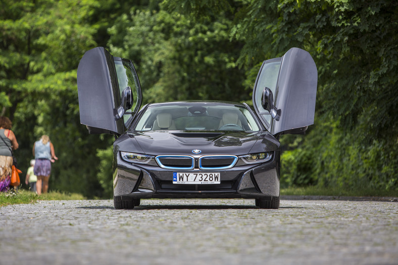 BMW i8