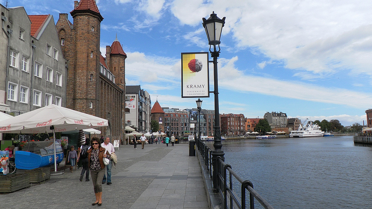 Pomorskie Centrum Logistyczne, kluczowy projekt budowlany firmy Goodman w Polsce ma 53 tys. m kw. powierzchni magazynowej; w zakończonym trzecim etapie inwestycji oddano do użytku dwa magazyny o pow. 38,7 tys. m kw. dla Eurocash i operatorów logistycznych.