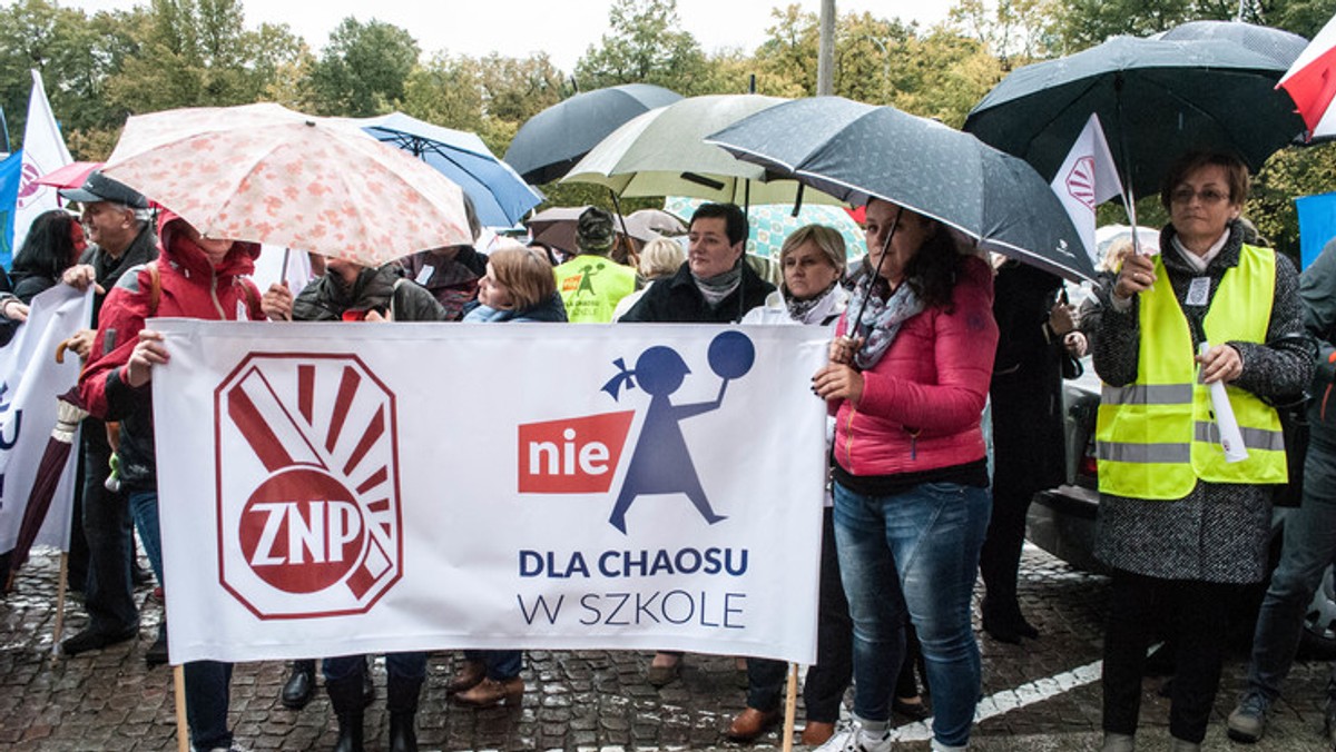 W Gdańsku i Gdyni będą dziś protestować przeciwko zmianom w edukacji. Do manifestantów mają też dołączyć wszyscy, których wzburzyły ostatnie wydarzenia w Sejmie.