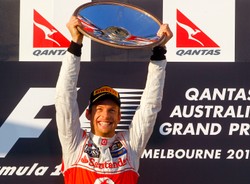 Sypialnia tajemnicą zwycięstwa Buttona w Melbourne