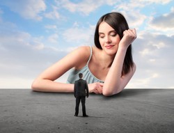 Odważni i szarmanccy mężczyzni "z krwi i kości". Tak się widzą Polacy!