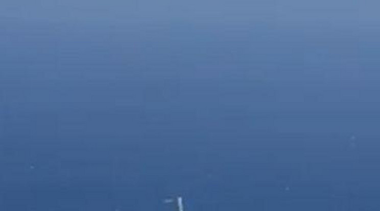 Így hullott darabjaira az óceánon a SpaceX rakétája - videó