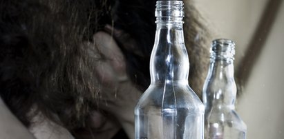 Tragiczny finał "zawodów w piciu alkoholu" koło Kluczborka. 37-latka tego nie przeżyła