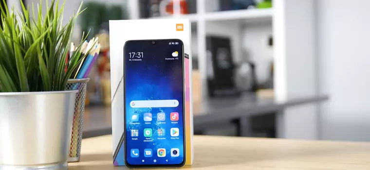 MIUI 12 wprowadzi pełny ciemny motyw na wszystkie smartfony Xiaomi i Redmi