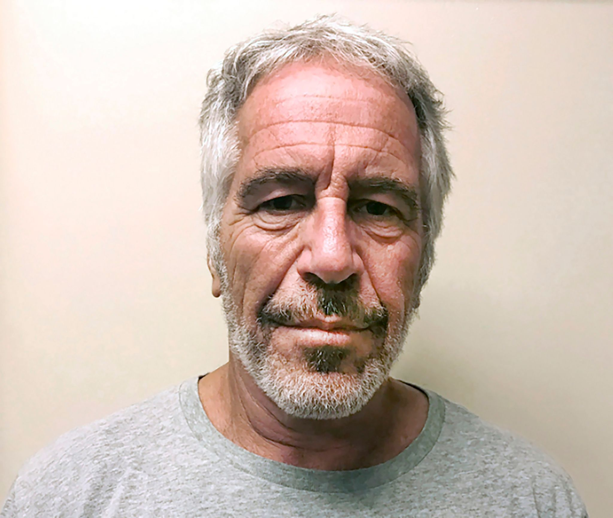 FBI findet keine Hinweise auf weitere Prominente bei Epstein
