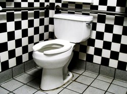 Doktor radzi: Nie opuszczaj deski!