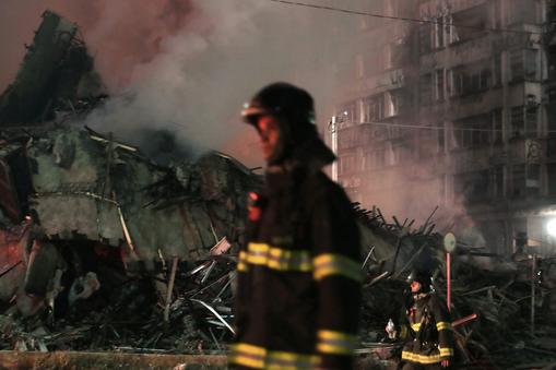 Sao Paulo Brazylia At least one dead in building collapse after a fire in Sao Paulo