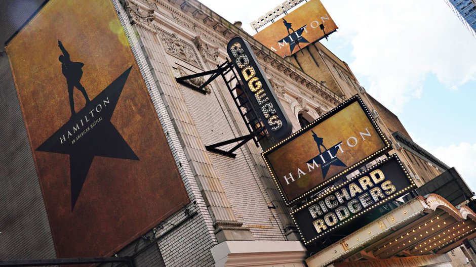 Richard Rodgers Theatre. Reklama spektaklu "Hamilton" (2020)