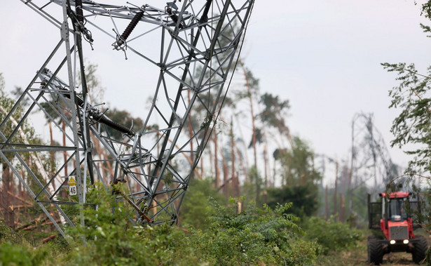 Po nawałnicach energetyka liczy szkody w tonach i kilometrach