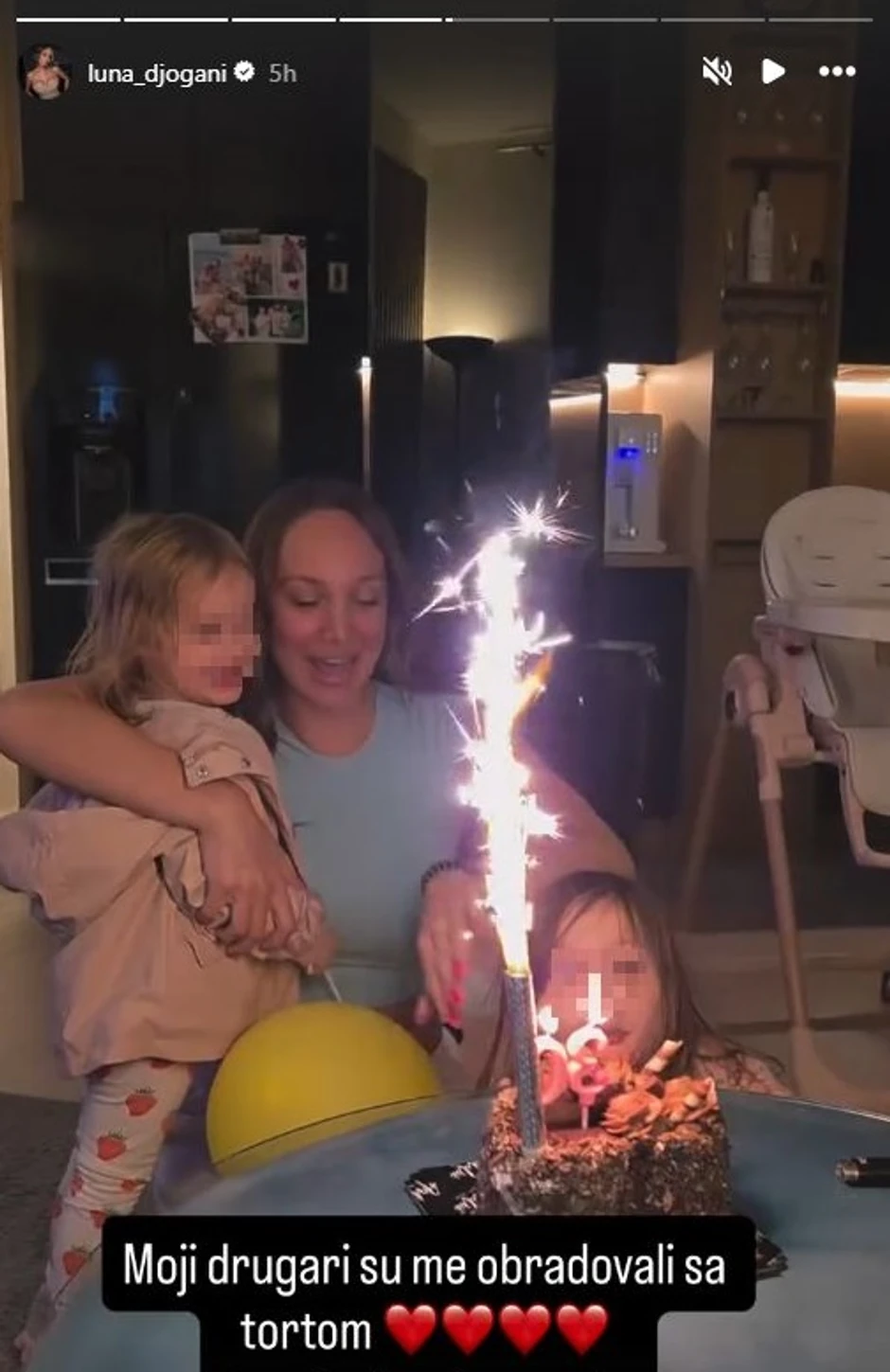 Luna Đogani, objava