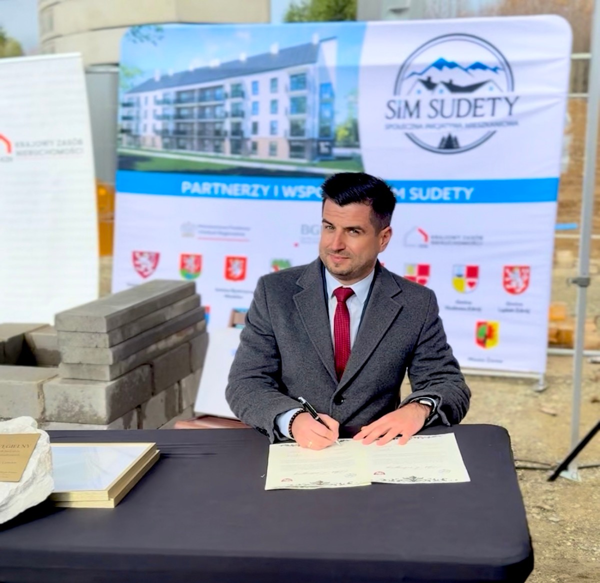 Tyle mieszkań powstaje w SIM-ach. KZN ujawnia plany i priorytety na 2027 r.