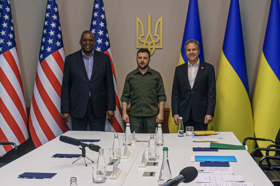 Sekretarz stanu i sekretarz obrony USA podczas wizyty w Kijowie