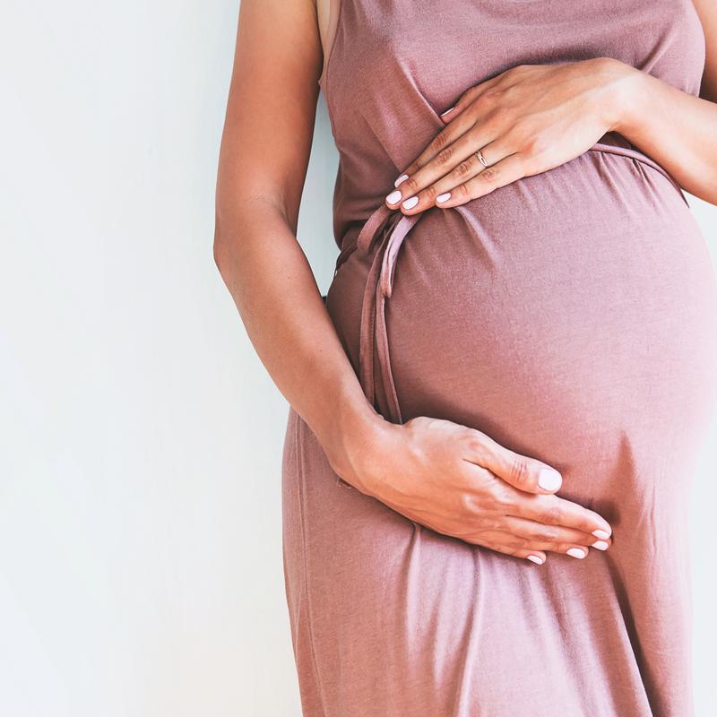 Jak dobrze wyglądać w ciąży? Stylizacje ciążowe i porady dla przyszłych mam