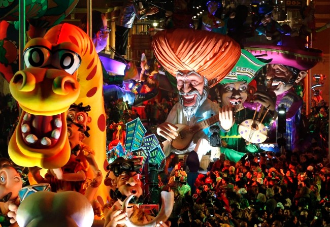 Parada podczas karnawału w Nicei