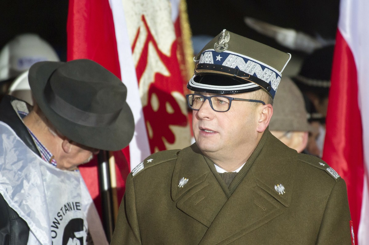 Polski generał wprost o poborze wojskowym. "Powinien być odwieszony". Wskazał pierwszą grupę