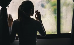 Pół Szanghaju w lockdownie z powodu zakażeń wariantem Omikron koronawirusa