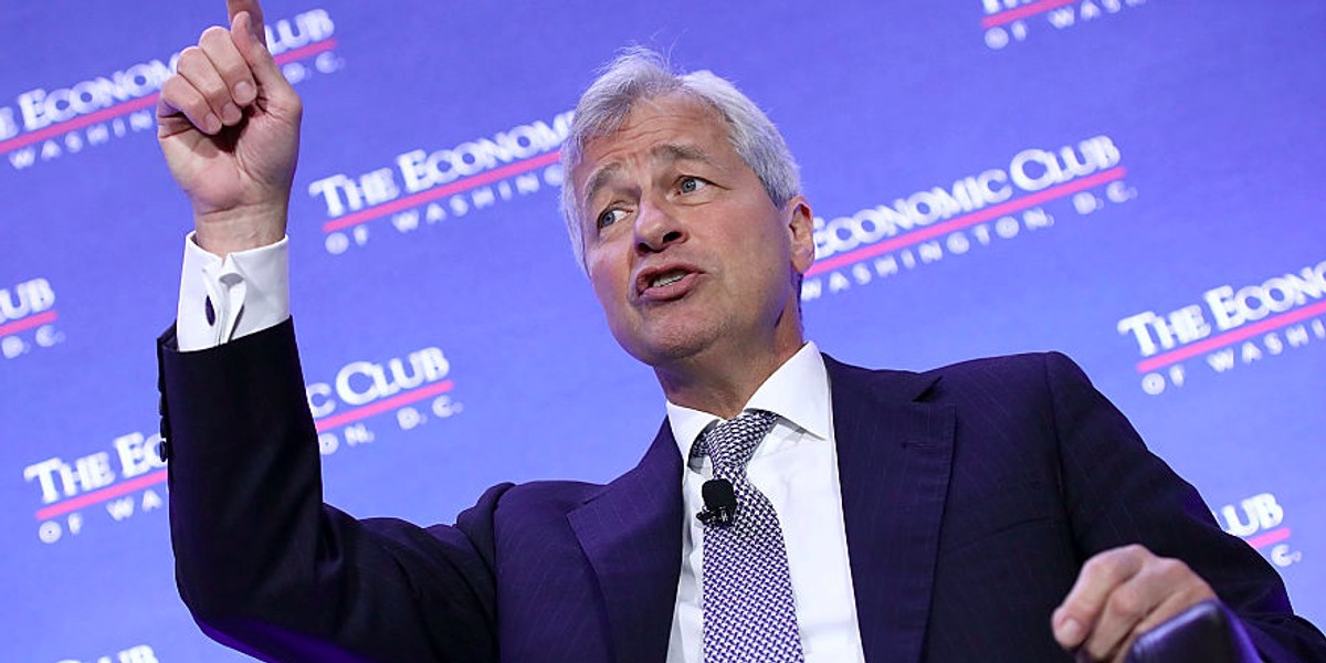 JPMorgan beats, investment bank has a record quarter