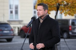 Trzaskowski: Z trasy Marszu Niepodległości usuniemy materiały budowlane