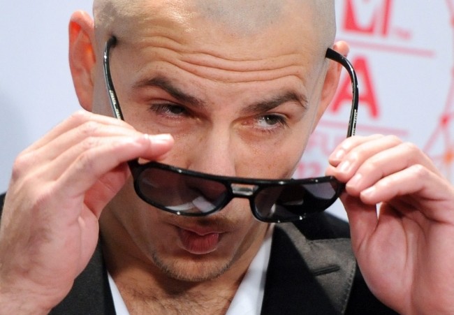 Pitbull na czerwonym dywanie MTV Europe Music Awards (EMA) 2012