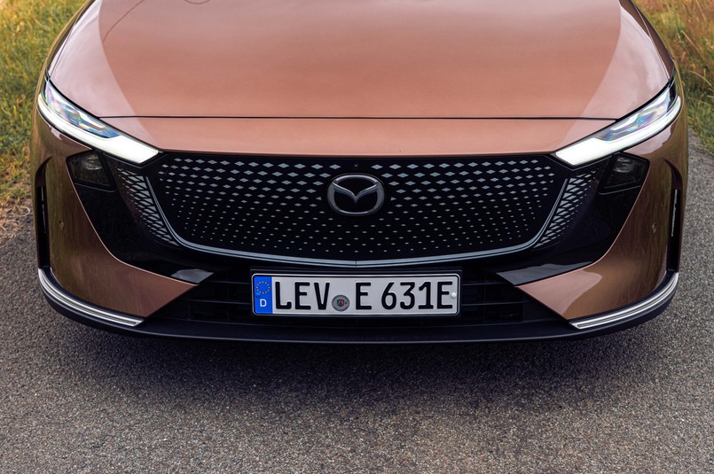 Mazda 6e