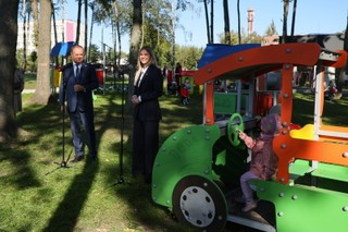 Rząd zmienił kamienie milowe w KPO. Nie będzie podatku od aut spalinowych