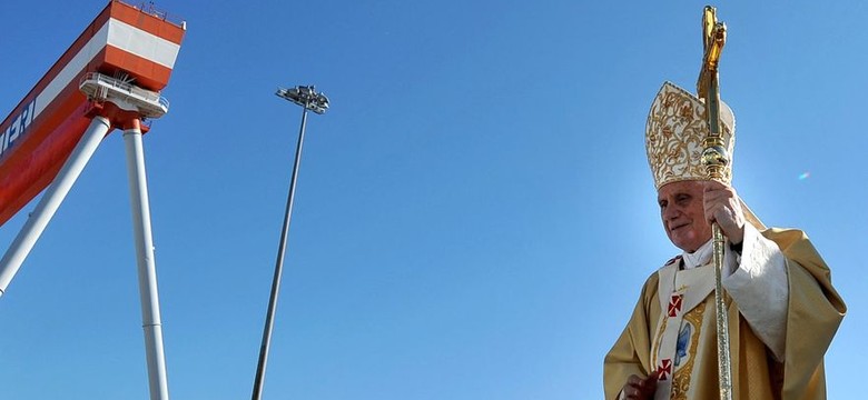 "Wzywam odpowiedzialnych za narody: Odrzućcie przemoc!"