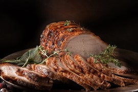 Predlog SLAVSKE TRPEZE za Miholjdan: Od ZLATARSKOG predjela, preko sočne PRASETINE na čačanski način, do čuvene ŠUBERTOVE TORTE