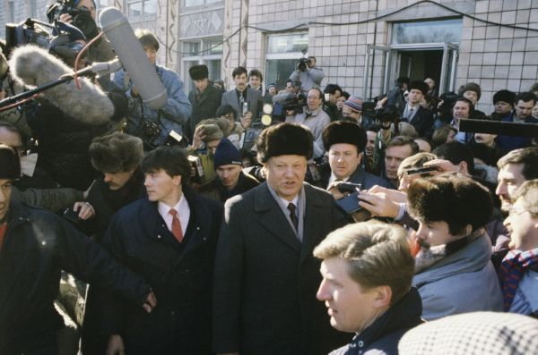 Borys Jelcyn w 1991 roku (fot. Vladimir Vyatkin, RIA Novosti archive, image #422801, opublikowano na licencji Creative Commons Attribution-Share Alike 3.0 Unported).