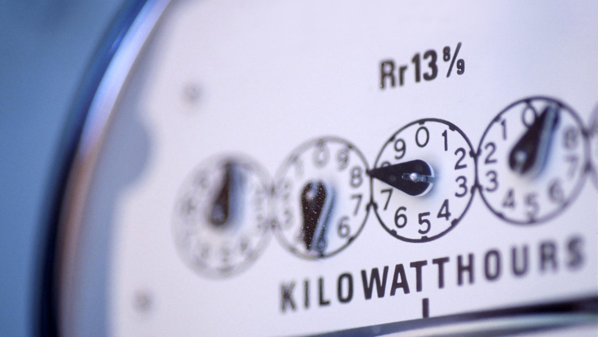 Ponad 52 proc. brytyjskich gospodarstw domowych zapłaciło za energię więcej, niż wynikałoby z rzeczywistego zużycia. Dostawcy energii zalegają klientom 1,2 mld funtów.