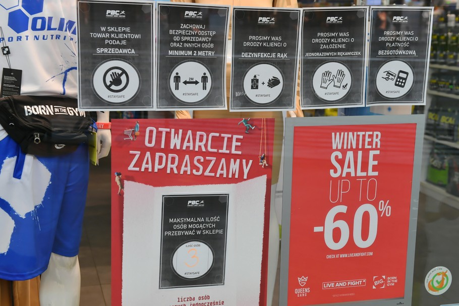 Poniedziałkowy pik to efekt otwarcia galerii handlowych, raczej w kolejnych tygodniach nie wystąpi, więc wynik ubiegłego tygodnia należy traktować z umiarkowanym optymizmem – komentuje najnowsze dane prof. Waldemar Rogowski, główny analityk BIK. Łódź, 4 maja 2020 roku